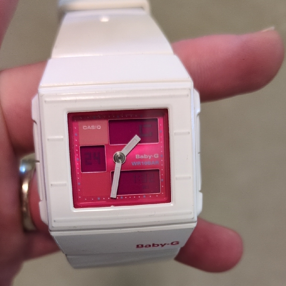 Casio White and Pink (Baby G ) watch